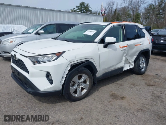 2019 Toyota RAV4 XLE with VIN JTMP1RFV7KD521148, listed as a IAAI auction lot 41884793 with 19,590 mi miles. Bid and sale history available at carsss.com. Image 17.