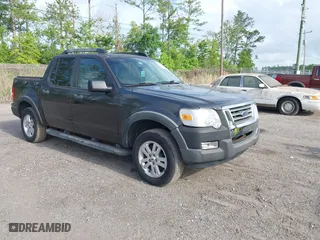 2007 Ford Explorer Sport Trac XLT with VIN 1FMEU31K27UB31618, listed as a IAAI auction lot 42104195 with 110,889 mi miles. Bid and sale history available at carsss.com. Image 1.