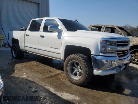 2018 Chevrolet Silverado 1500 LT with VIN 3GCPCREC0JG434297, listed as a Copart auction lot 46689365 with 88,437 mi miles and Salvage Title. Bid and sale history available at DreamBid. Image 4.