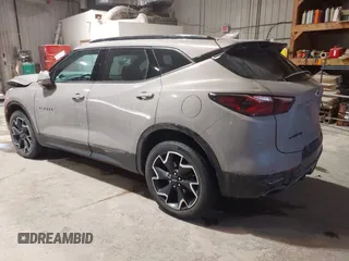 2021 Chevrolet Blazer RS z VIN 3GNKBKRS4MS511445, wystawiony jako IAAI lot #41376452 z przebiegiem 34 843 mil mil oraz . Historia ofert i sprzedaży dostępna na DreamBid. Obrazek 3.