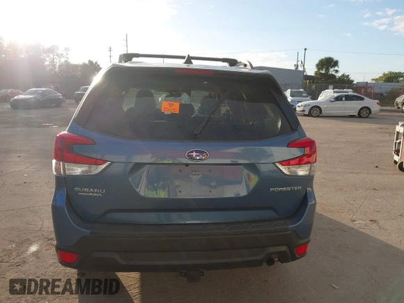 2024 Subaru Forester Premium with VIN JF2SKADC7RH508169, listed as a IAAI auction lot 41065280 with 17,346 mi miles. Bid and sale history available at carsss.com. Image 16.