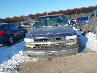 2002 Chevrolet Silverado 1500 with VIN 1GCEC14W72Z101617, listed as a IAAI auction lot 41618287 with 62,958 mi miles. Bid and sale history available at carsss.com. Image 12.
