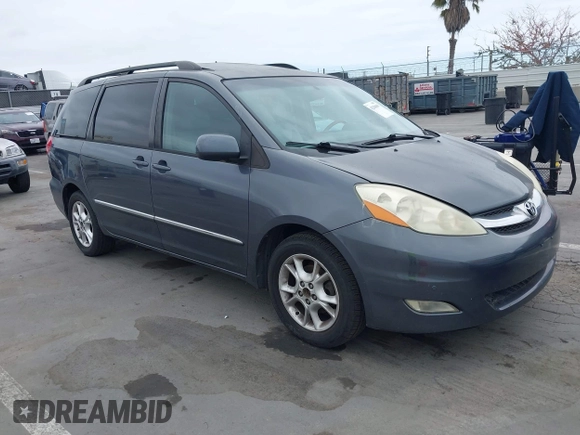 2006 Toyota Sienna XLE with VIN 5TDZA22C86S449617, listed as a IAAI auction lot 42204609 with 189,879 mi miles. Bid and sale history available at carsss.com. Image 1.