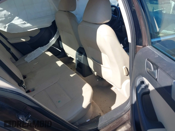 2014 Volkswagen Jetta Sedan SE w/Connectivity with VIN 3VWD07AJ1EM361255, listed as a IAAI auction lot 41385849 with 166,124 mi miles. Bid and sale history available at carsss.com. Image 8.