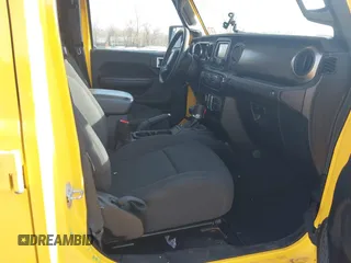 2019 Jeep Wrangler Unlimited Sport S with VIN 1C4HJXDG4KW579364, listed as a IAAI auction lot 41809318 with 22,370 mi miles and . Bid and sale history available at DreamBid. Image 5.