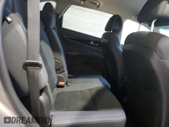 2016 Kia Sorento LX with VIN 5XYPGDA5XGG172116, listed as a Copart auction lot 65265095 with 120,025 mi miles and Clean title. Bid and sale history available at DreamBid. Image 11.