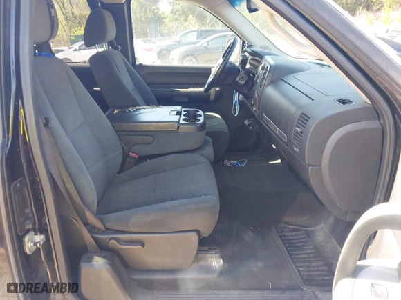 2008 Chevrolet Silverado 1500 LT w/1LT with VIN 1GCEC19J28Z193967, listed as a IAAI auction lot 41997173 with 353,204 mi miles. Bid and sale history available at carsss.com. Image 5.