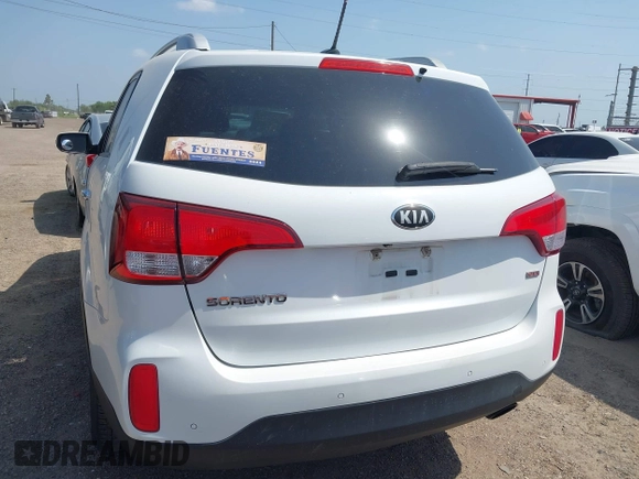 2015 Kia Sorento LX with VIN 5XYKT4A65FG659155, listed as a IAAI auction lot 41968018 with 138,704 mi miles. Bid and sale history available at carsss.com. Image 3.