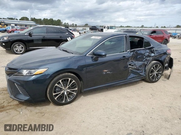 2020 Toyota Camry SE with VIN 4T1G11AK5LU893535, listed as a Copart auction lot 47683695 with 78,976 mi miles and Salvage Title. Bid and sale history available at carsss.com. Image 1.