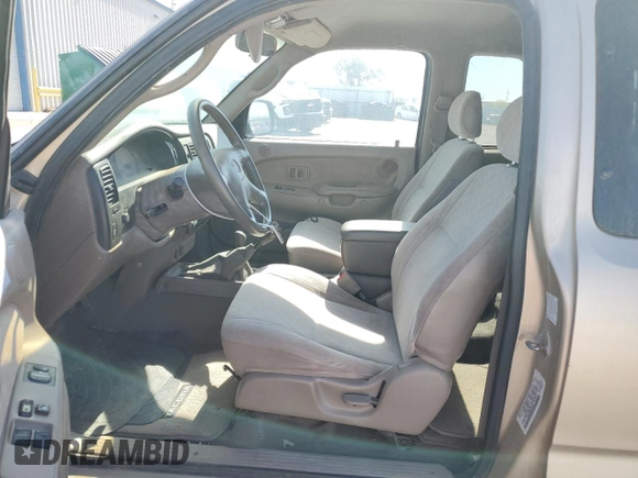 2002 Toyota Tacoma z VIN 5TEWN72N62Z899270, wystawiony jako Copart lot #54070605 z przebiegiem 243 516 mil mil oraz Czysty tytuł • Clean title. Historia ofert i sprzedaży dostępna na DreamBid. Obrazek 7.
