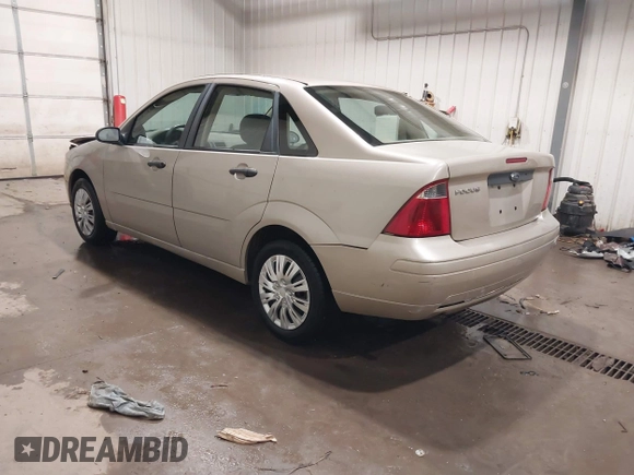 2007 Ford Focus S with VIN 1FAFP34N67W226828, listed as a IAAI auction lot 41457517 with 174,519 mi miles and . Bid and sale history available at DreamBid. Image 3.