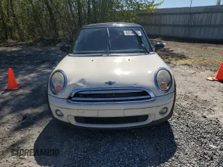 2007 MINI Hardtop with VIN WMWMF33507TU60113, listed as a Copart auction lot 53754505 with 153,806 mi miles and Clean title. Bid and sale history available at DreamBid. Image 5.