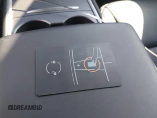 2023 Tesla Model 3 Performance z VIN 5YJ3E1ECXPF482320, wystawiony jako IAAI lot #42289417 z przebiegiem 31 296 mil mil oraz . Historia ofert i sprzedaży dostępna na DreamBid. Obrazek 11.