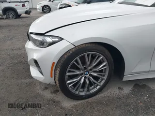 2024 BMW 3 Series 330i with VIN 3MW69FF0XR8E38275, listed as a IAAI auction lot 42646598 with 39,015 mi miles and . Bid and sale history available at DreamBid. Image 17.