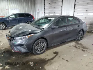 2024 Kia Forte GT-Line with VIN 3KPF54AD1RE835453, listed as a Copart auction lot 44137265 with 2,862 mi miles and Non Repairable. Bid and sale history available at carsss.com. Image 1.