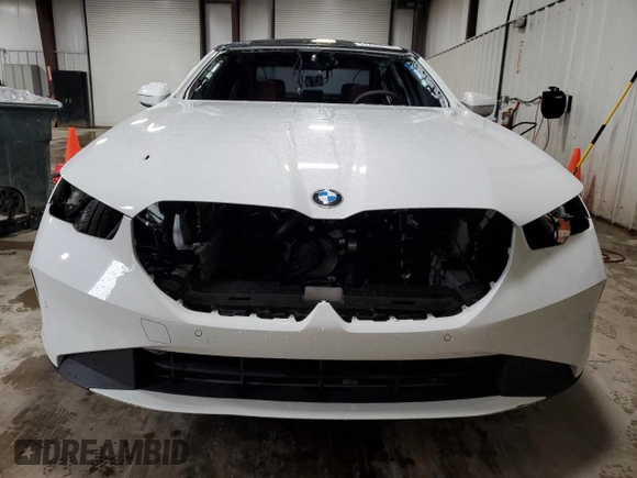 2024 BMW 5 Series 530i xDrive с VIN WBA53FJ08RCP95113, выставлен на аукционе Copart как лот 51793015 с пробегом Не указан миль и Списание • Salvage title. История ставок и продаж доступна на DreamBid. Изображение 5.