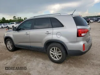 2015 Kia Sorento LX with VIN 5XYKTCA61FG617141, listed as a Copart auction lot 62824255 with 105,796 mi miles and Clean title. Bid and sale history available at DreamBid. Image 2.