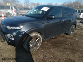 2021 Kia Soul EX with VIN KNDJ33AU1M7789500, listed as a IAAI auction lot 41303354 with 39,463 mi miles. Bid and sale history available at carsss.com. Image 18.