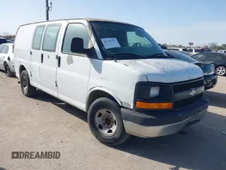 2008 Chevrolet Express Cargo Van with VIN 1GCGG25C181125426, listed as a IAAI auction lot 41726393 with 271,384 mi miles. Bid and sale history available at carsss.com. Image 1.