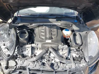 2017 Porsche Macan GTS with VIN WP1AG2A53HLB50635, listed as a IAAI auction lot 41665310 with 100,730 mi miles. Bid and sale history available at carsss.com. Image 10.
