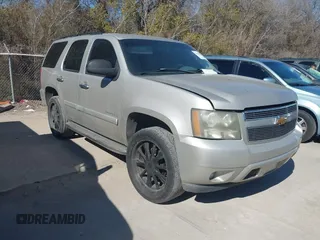 2007 Chevrolet Tahoe LT z VIN 1GNFC13077R105182, wystawiony jako IAAI lot #41649825 z przebiegiem Nie podano mil oraz . Historia ofert i sprzedaży dostępna na DreamBid. Obrazek 1.