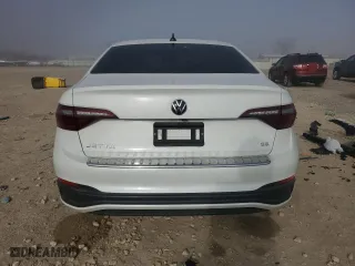 2024 Volkswagen Jetta SE with VIN 3VW7M7BU0RM067829, listed as a Copart auction lot 46427415 with 2,137 mi miles and Salvage Title. Bid and sale history available at carsss.com. Image 6.
