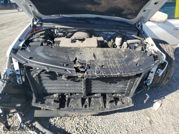 2018 Chevrolet Suburban LT with VIN 1GNSKHKC1JR333885, listed as a Copart auction lot 47402395 with 247,377 mi miles and Salvage Title. Bid and sale history available at carsss.com. Image 12.
