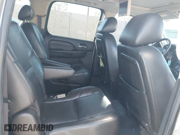 2010 GMC Yukon XL Denali with VIN 1GKUKMEF9AR193007, listed as a IAAI auction lot 41699599 with 201,440 mi miles. Bid and sale history available at carsss.com. Image 8.