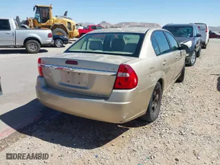2008 Chevrolet Malibu Classic LT with VIN 1G1ZT58N78F128233, listed as a IAAI auction lot 41755877 with 197,716 mi miles. Bid and sale history available at carsss.com. Image 4.