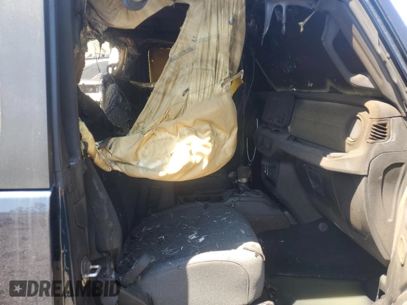 2025 Jeep Wrangler Sport S z VIN 1C4PJXAN2SW532381, wystawiony jako Copart lot #56226185 z przebiegiem Nie podano mil oraz Nie do naprawy • Non repairable. Historia ofert i sprzedaży dostępna na DreamBid. Obrazek 11.