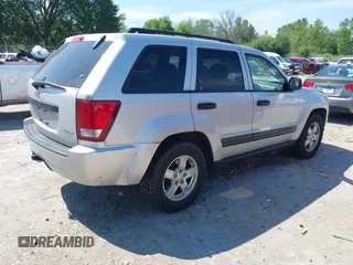 2005 Jeep Grand Cherokee Laredo with VIN 1J4GR48K95C651483, listed as a IAAI auction lot 42678360 with 114,674 mi miles and . Bid and sale history available at DreamBid. Image 4.