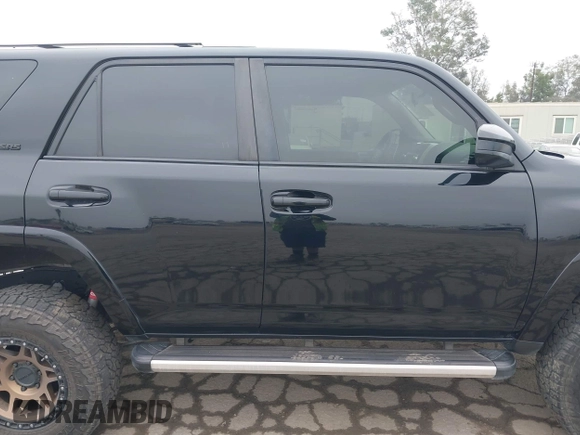 2017 Toyota 4Runner SR5 с VIN JTEZU5JR8H5159090, выставлен на аукционе IAAI как лот 42490310 с пробегом 60 546 миль миль и . История ставок и продаж доступна на DreamBid. Изображение 13.