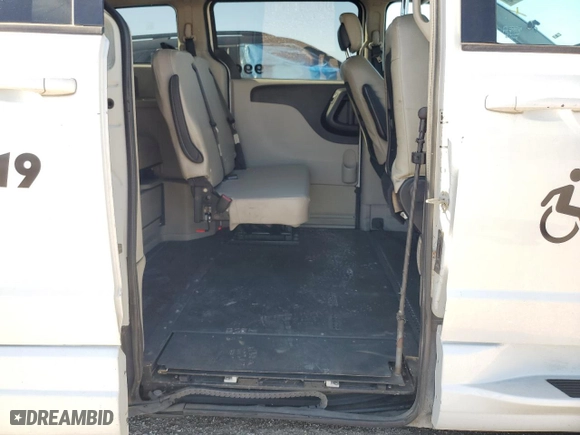 2018 Dodge Grand Caravan SE Plus with VIN 2C4RDGBG0JR308310, listed as a Copart auction lot 50752395 with 222,279 mi miles and Clean Title. Bid and sale history available at carsss.com. Image 13.