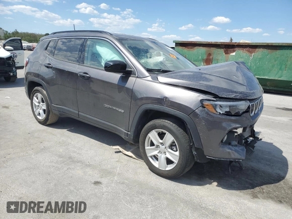 2022 Jeep Compass Latitude with VIN 3C4NJCBB2NT138975, listed as a Copart auction lot 51067865 with Not provided miles and Salvage title. Bid and sale history available at DreamBid. Image 4.