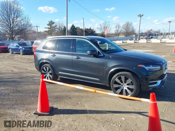 2022 Volvo XC90 Inscription z VIN YV4A22PL3N1812675, wystawiony jako IAAI lot #41695426 z przebiegiem 22 322 mil mil oraz . Historia ofert i sprzedaży dostępna na DreamBid. Obrazek 13.
