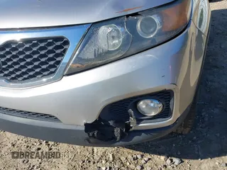 2013 Kia Sorento EX with VIN 5XYKU4A6XDG345785, listed as a IAAI auction lot 42199217 with 245,900 mi miles and . Bid and sale history available at DreamBid. Image 17.