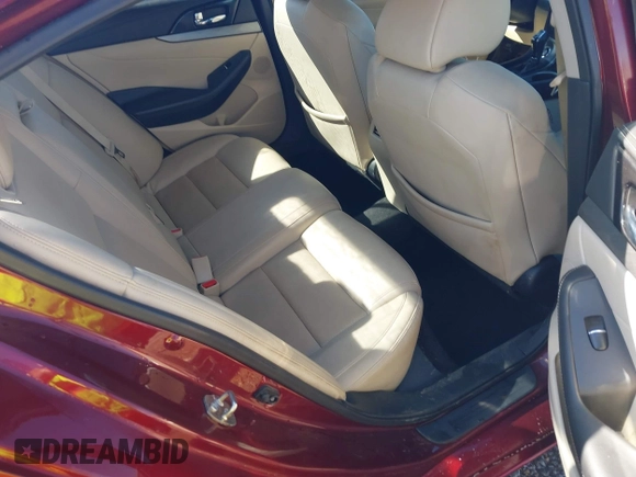 2017 Nissan Maxima SL with VIN 1N4AA6AP6HC427067, listed as a IAAI auction lot 41748975 with 149,697 mi miles and . Bid and sale history available at DreamBid. Image 8.