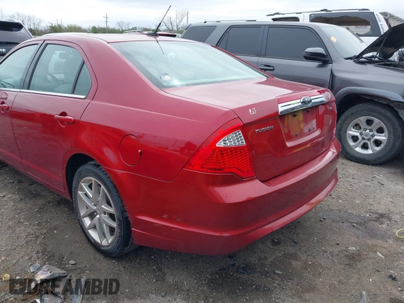 2010 Ford Fusion SEL with VIN 3FAHP0JA0AR118420, listed as a IAAI auction lot 41923325 with 184,891 mi miles. Bid and sale history available at carsss.com. Image 3.