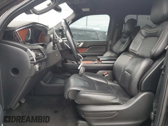 2018 Lincoln Navigator Reserve z VIN 5LMJJ3LT1JEL03391, wystawiony jako Copart lot #56500875 z przebiegiem 91 724 mil mil oraz Szkoda całkowita • Salvage title. Historia ofert i sprzedaży dostępna na DreamBid. Obrazek 7.