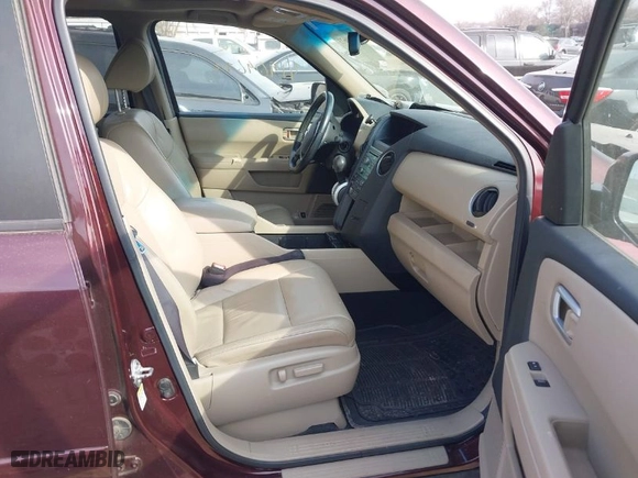 2011 Honda Pilot EX-L with VIN 5FNYF4H52BB004337, listed as a IAAI auction lot 41909673 with 153,966 mi miles. Bid and sale history available at carsss.com. Image 5.