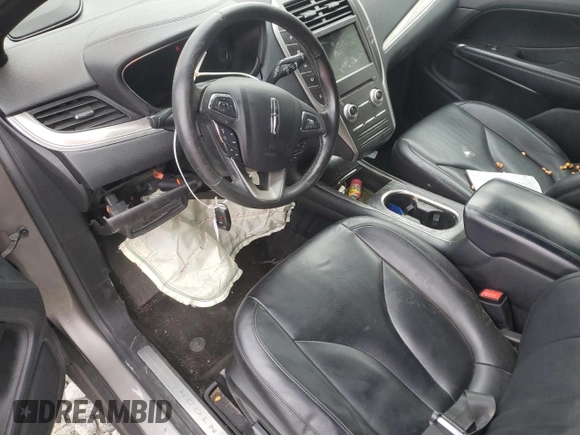 2016 Lincoln MKC Premier with VIN 5LMCJ1D91GUJ11628, listed as a Copart auction lot 49272455 with 143,726 mi miles and Salvage Title. Bid and sale history available at DreamBid. Image 8.