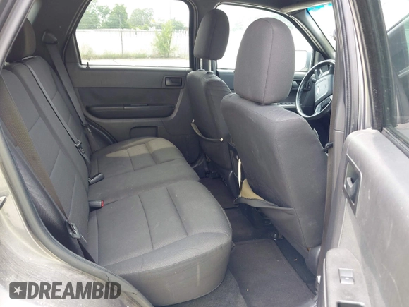 2010 Ford Escape XLT с VIN 1FMCU9DG1AKD06848, выставлен на аукционе IAAI как лот 42409555 с пробегом 310 043 миль миль и . История ставок и продаж доступна на DreamBid. Изображение 8.
