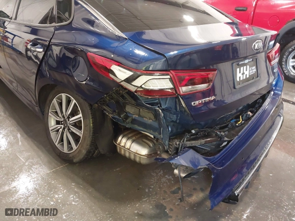 2019 Kia Optima EX with VIN 5XXGU4L19KG285328, listed as a IAAI auction lot 41653327 with 114,251 mi miles. Bid and sale history available at carsss.com. Image 6.