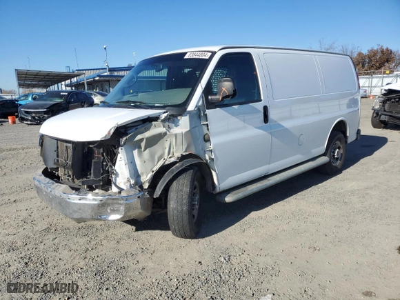 2019 GMC Savana Cargo Van with VIN 1GTW7AFG9K1256506, listed as a Copart auction lot 83844804 with 93,502 mi miles and Salvage Title. Bid and sale history available at carsss.com. Image 1.