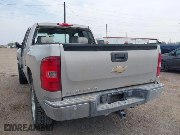2008 Chevrolet Silverado 1500 with VIN 1GCEC19YX8Z293442, listed as a IAAI auction lot 41645039 with 128,008 mi miles and . Bid and sale history available at DreamBid. Image 3.