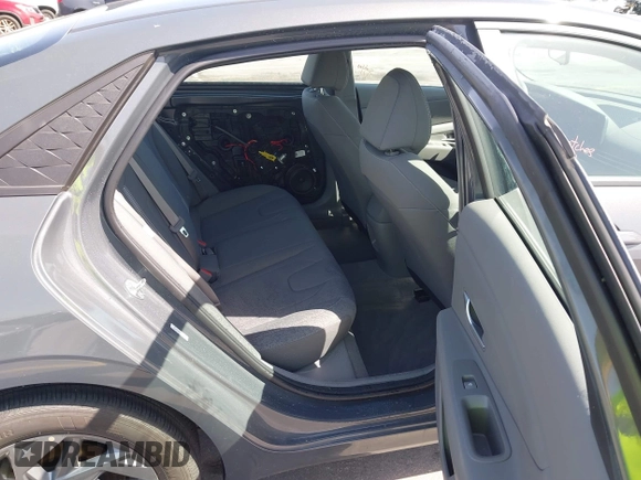 2024 Hyundai Elantra SEL with VIN KMHLM4DGXRU740964, listed as a IAAI auction lot 41698555 with 9,467 mi miles. Bid and sale history available at carsss.com. Image 8.