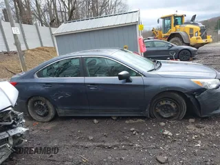 2016 Subaru Legacy 2.5i z VIN 4S3BNAA66G3034732, wystawiony jako IAAI lot #41900951 z przebiegiem 82 817 mil mil oraz . Historia ofert i sprzedaży dostępna na DreamBid. Obrazek 13.