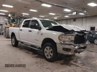2024 Ram 2500 Big Horn with VIN 3C6UR5DL5RG154003, listed as a IAAI auction lot 41915908 with 47,267 mi miles. Bid and sale history available at carsss.com. Image 1.