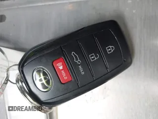 2024 Toyota Highlander LE z VIN 5TDKDRBH6RS536028, wystawiony jako IAAI lot #42186638 z przebiegiem 36 205 mil mil oraz . Historia ofert i sprzedaży dostępna na DreamBid. Obrazek 11.