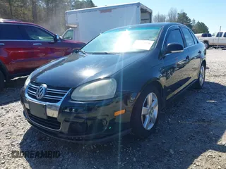 2008 Volkswagen Jetta Sedan SE with VIN 3VWRM71K88M067312, listed as a IAAI auction lot 41722156 with 224,394 mi miles. Bid and sale history available at carsss.com. Image 20.